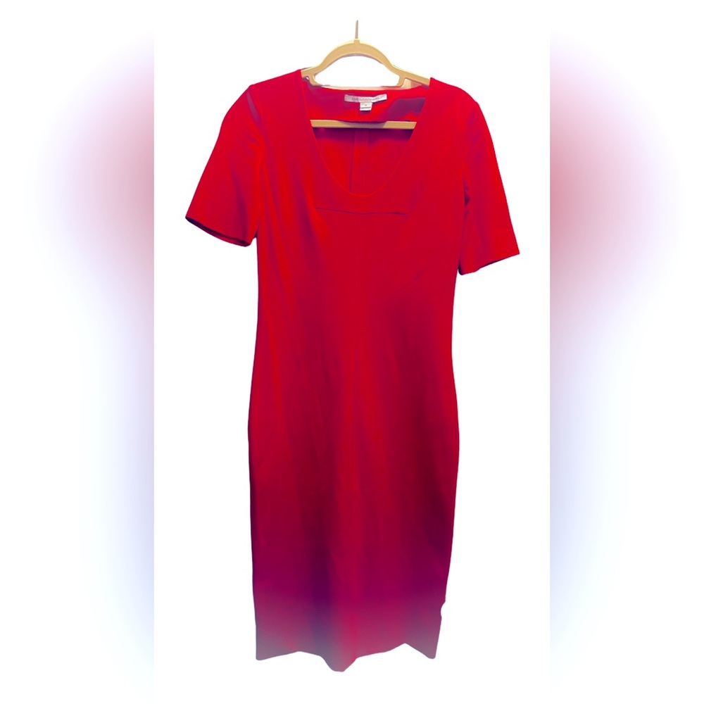 Gorgeous red dress! fitted but flattering! Diane VonFurstenberg
